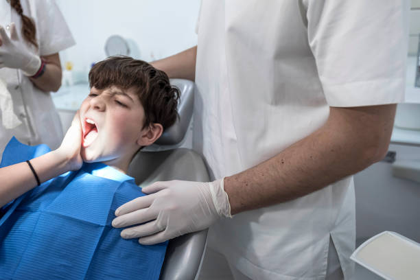Best Emergency Tooth Extraction in Russell, KS